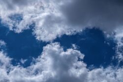 Fujifilm X-E3 | Fujinon XF 55-200mm f3.5-4.8 R LM OIS | 55mm (83mm) | 1/8000 sec | f/6.4 | ISO 200 Project 52 Week 27 - Clouds